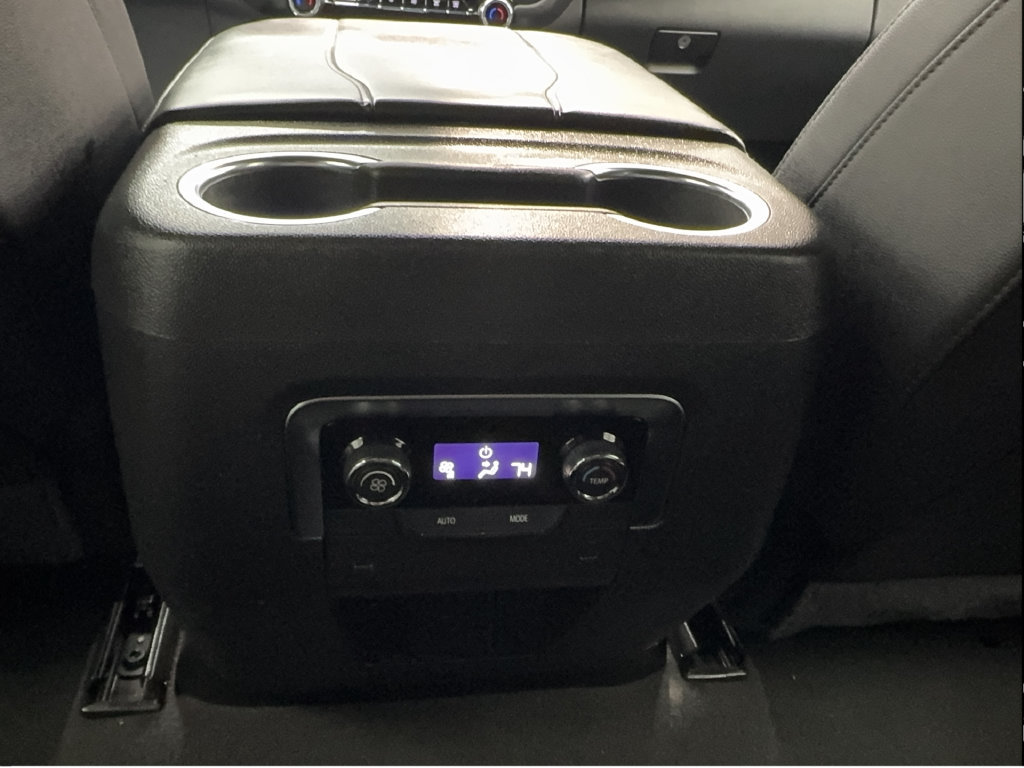 Used 2025 Chevrolet Tahoe LT RWD image 23