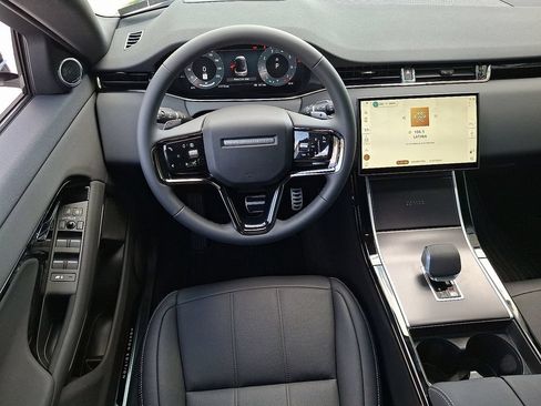 New 2026 Land Rover Range Rover Evoque Hoxton AWD/4WD image 7