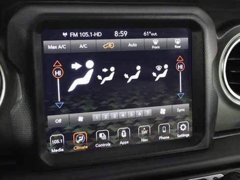 Used 2021 Jeep Wrangler Unlimited Sahara image 32