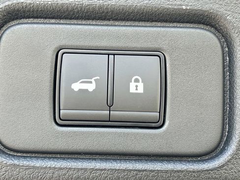 New 2026 Nissan Pathfinder SL w/ SL Premium Package AWD/4WD image 13