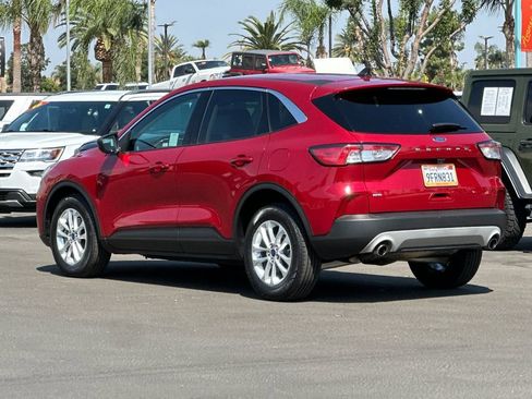Used 2022 Ford Escape SE w/ Convenience Package FWD image 5
