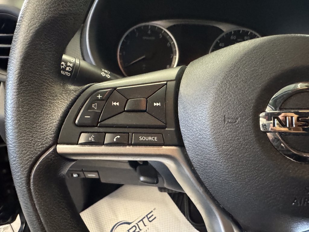 Used 2021 Nissan Kicks S FWD image 11