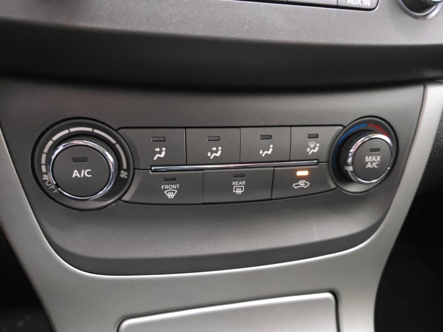 Used 2014 Nissan Sentra S FWD image 17