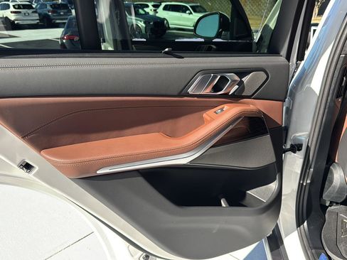 New 2026 BMW X5 xDrive40i w/ Climate Comfort Package image 15