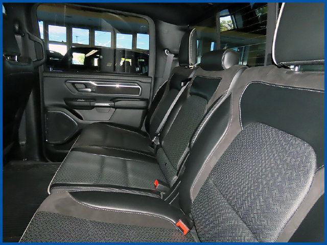 Used 2024 RAM 1500 Laramie AWD/4WD image 11