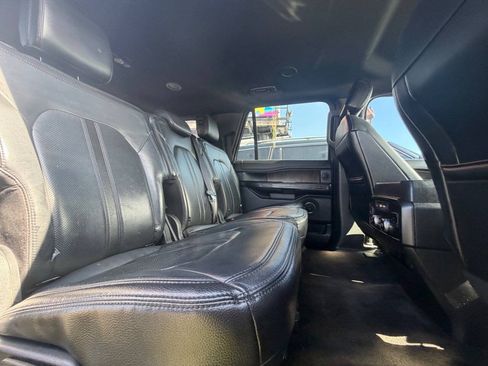 Used 2018 Ford Expedition Max Limited RWD image 22