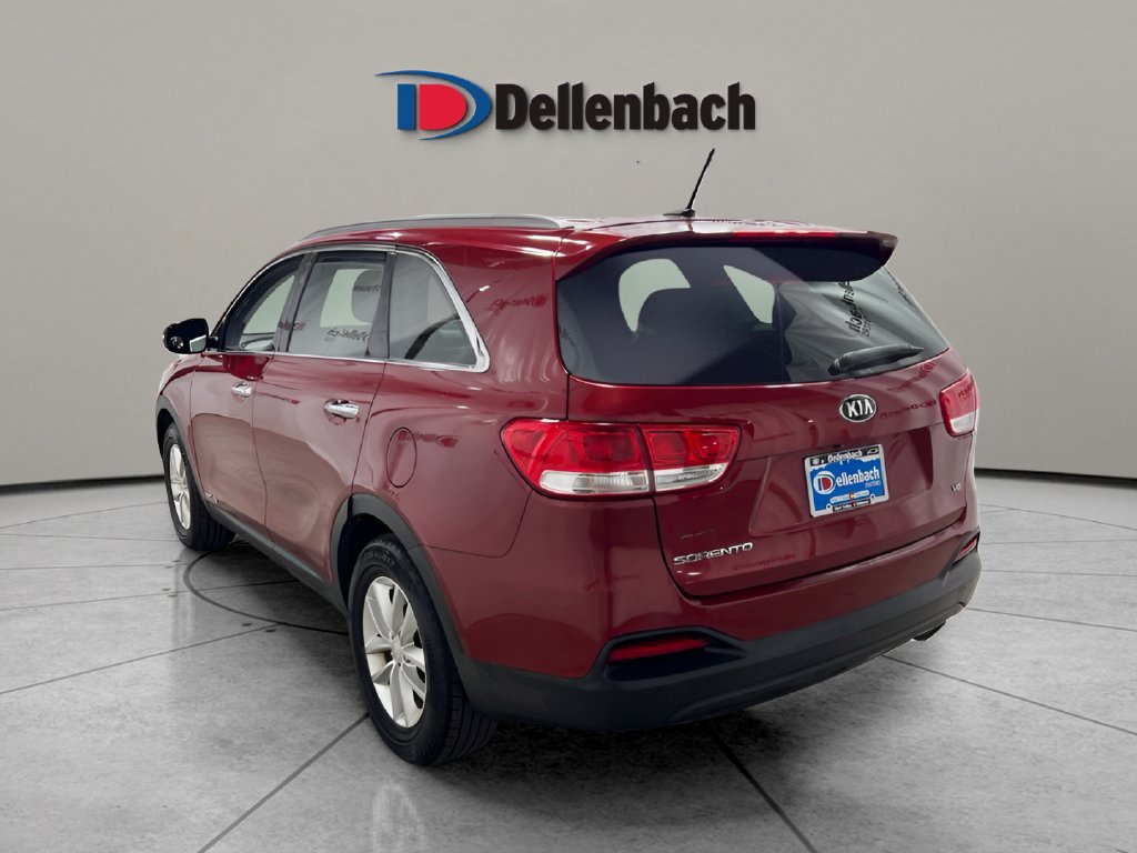 Used 2017 Kia Sorento AWD image 2