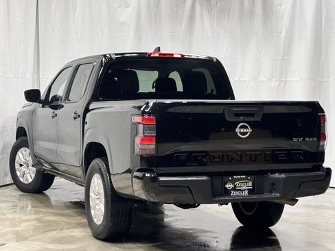 Certified 2023 Nissan Frontier SV image 4