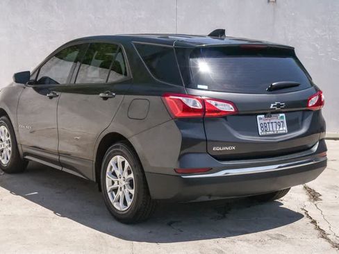 Used 2018 Chevrolet Equinox LS FWD image 7