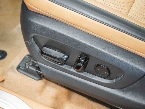 Used 2025 Lexus RZ 300e image 23