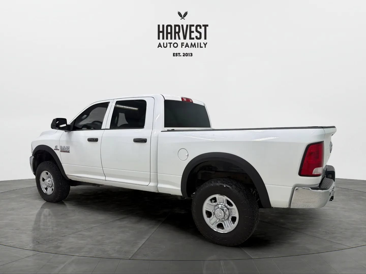 Used 2017 RAM 2500 Tradesman w/ Chrome Appearance Group AWD/4WD image 3