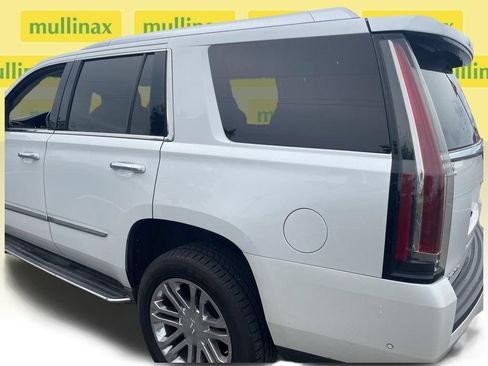 Used 2017 Cadillac Escalade 2WD image 8