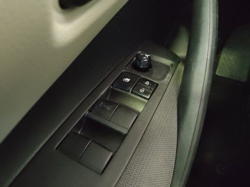 Used 2022 Toyota Corolla LE FWD image 27