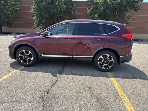 Used 2017 Honda CR-V Touring image 2