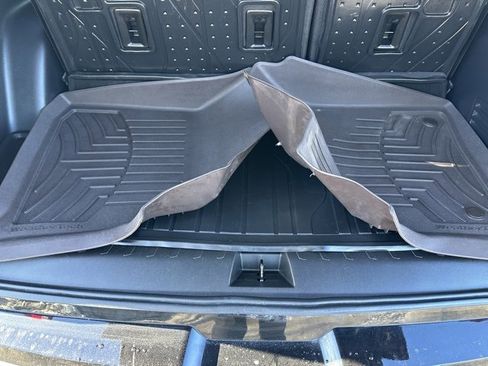 Used 2021 Chevrolet Traverse High Country w/ LPO, Floor Liner Package image 17