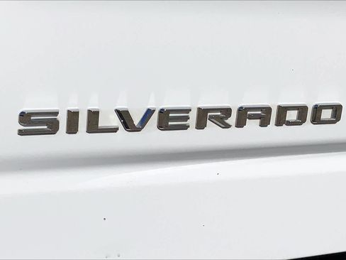 Used 2024 Chevrolet Silverado 1500 Custom image 32