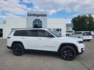 Used 2023 Jeep Grand Cherokee L Laredo image 1