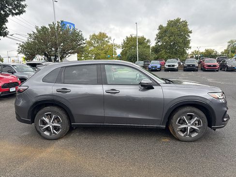Used 2025 Honda HR-V EX-L image 4