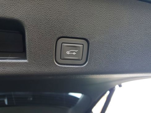 New 2026 Chevrolet Traverse RS w/ LPO, Floor Liner Package image 11