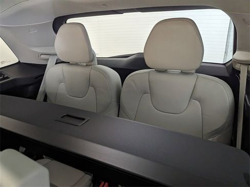 New 2026 Volvo XC90 T8 Ultra image 8