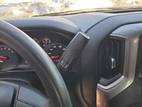 Used 2021 Chevrolet Silverado 1500 Custom image 17