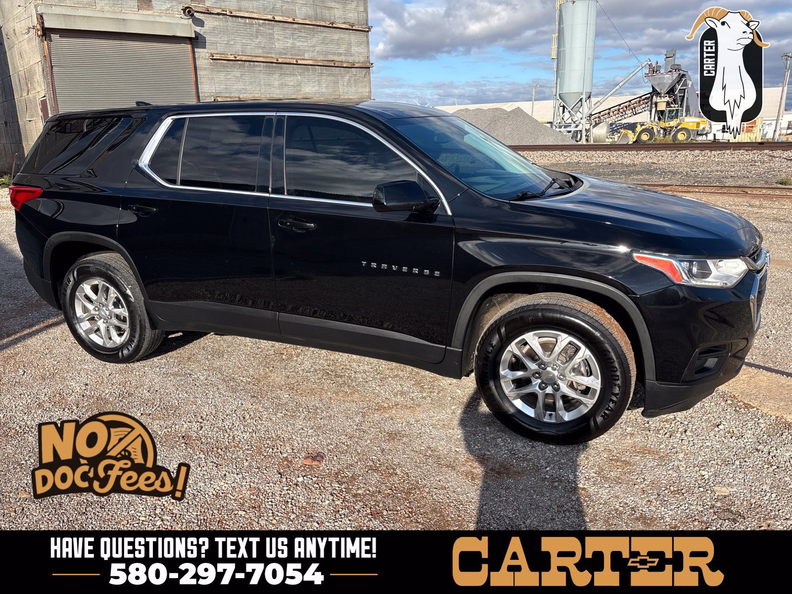 Used 2020 Chevrolet Traverse LS FWD image 1