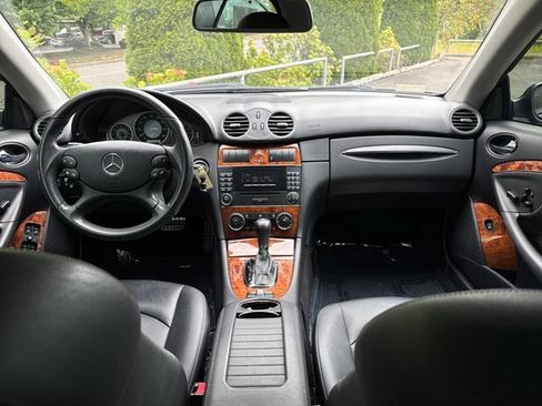 Used 2008 Mercedes-Benz CLK 550 Cabriolet image 8