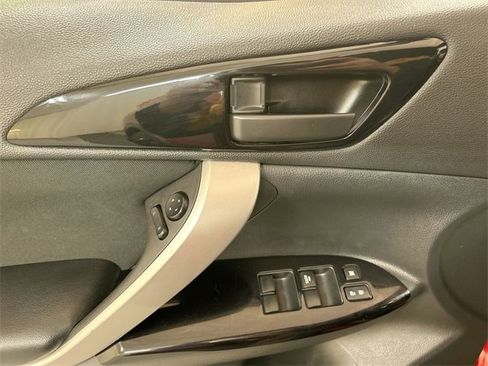 Used 2020 Mitsubishi Eclipse Cross LE image 11