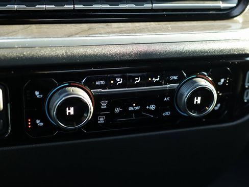 Used 2024 Chevrolet Silverado 2500 LTZ image 17