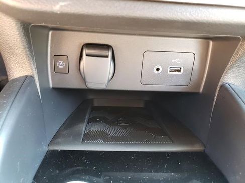 New 2025 Nissan Versa SV w/ Trunk Package image 19