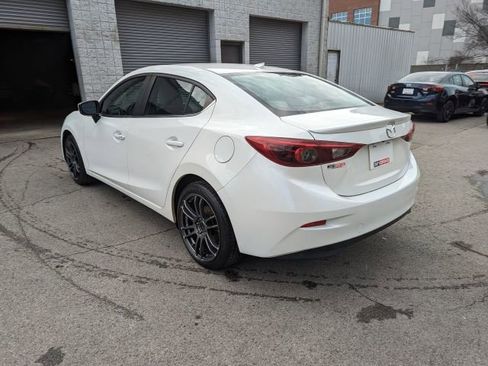 Used 2018 MAZDA MAZDA3 Grand Touring w/ Premium Equipment Package FWD image 9