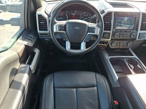 Used 2021 Ford F250 Lariat image 11