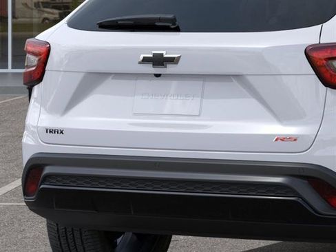 Used 2024 Chevrolet Trax RS w/ Driver Confidence Package image 14