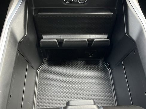 Used 2021 RAM 1500 Laramie image 26