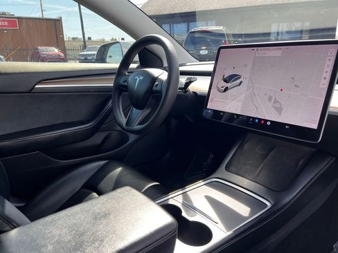 Used 2021 Tesla Model 3 Standard Range Plus image 28