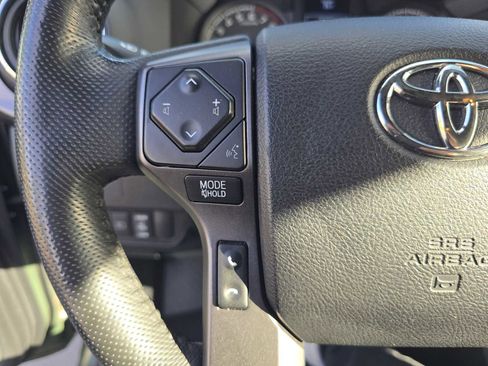 Certified 2022 Toyota Tacoma TRD Sport image 29