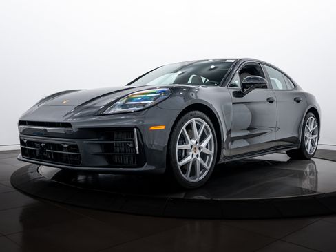 New 2026 Porsche Panamera 4 image 1