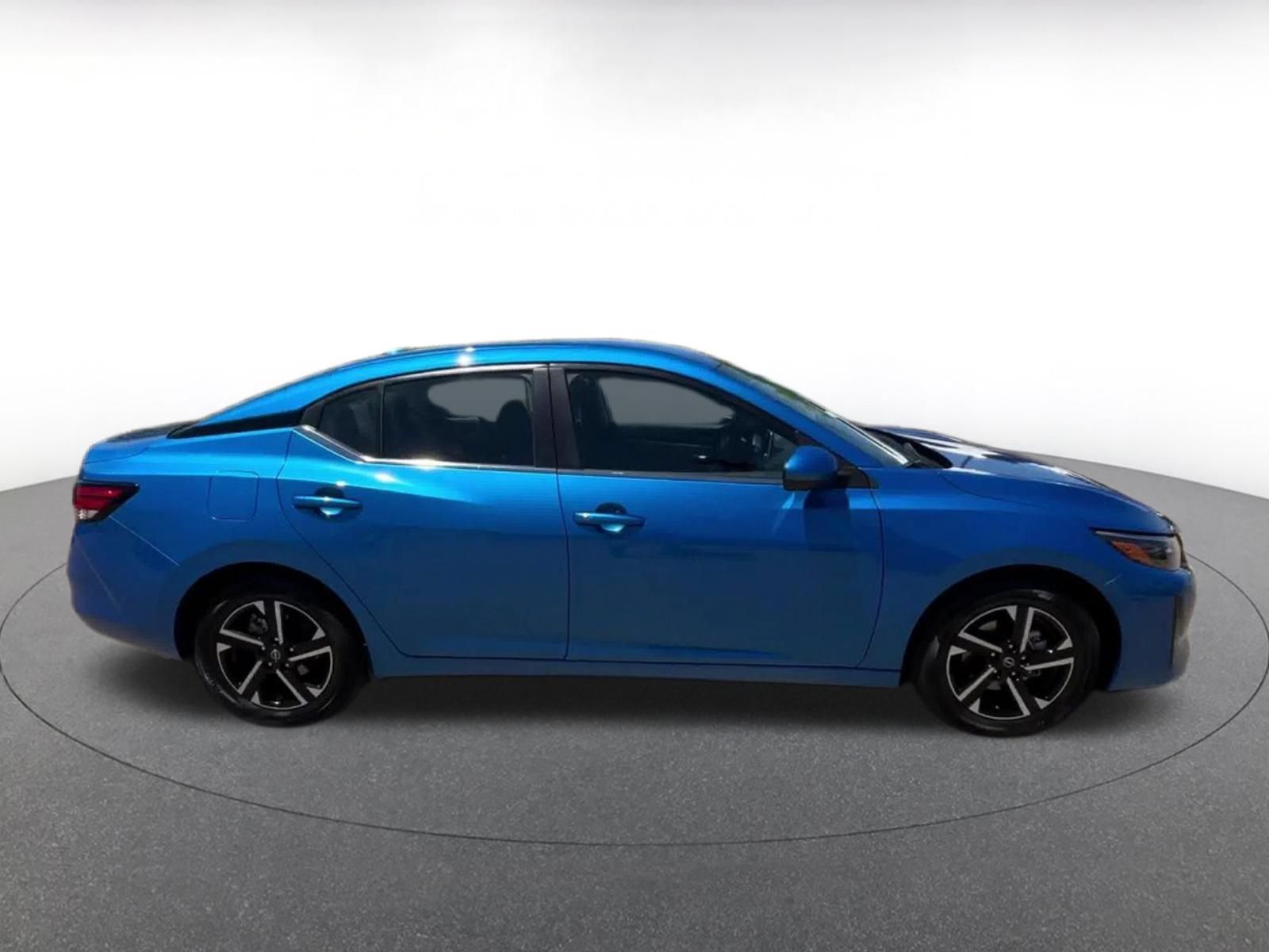 Used 2025 Nissan Sentra SV FWD image 15