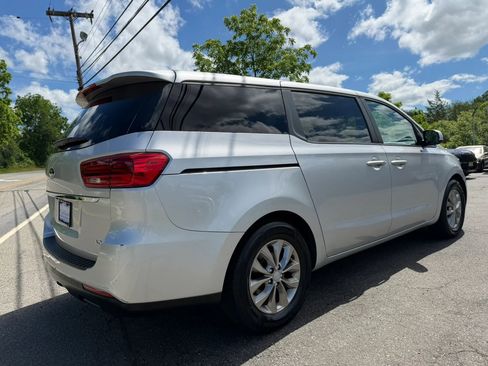 Used 2020 Kia Sedona LX FWD image 6