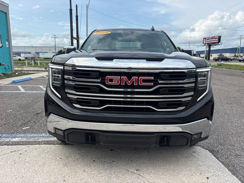 Used 2025 GMC Sierra 1500 SLT RWD image 8