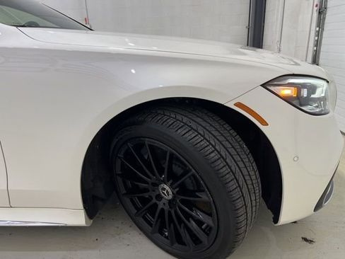Used 2022 Mercedes-Benz S 500 4MATIC w/ AMG Line Package image 4