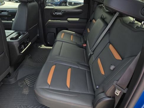 Used 2022 GMC Sierra 1500 AT4 w/ AT4 Preferred Package AWD/4WD image 40