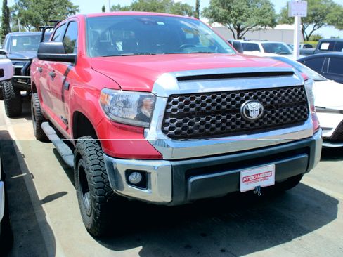 Used 2021 Toyota Tundra SR5 w/ SR5 Leather Package AWD/4WD image 2