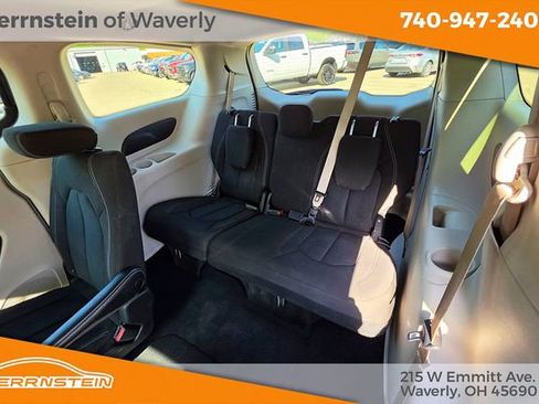 Used 2022 Chrysler Voyager LX FWD image 22