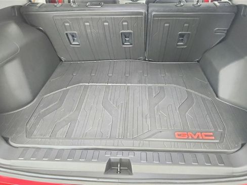 Used 2020 GMC Terrain SLE w/ Driver Convenience Package FWD image 33