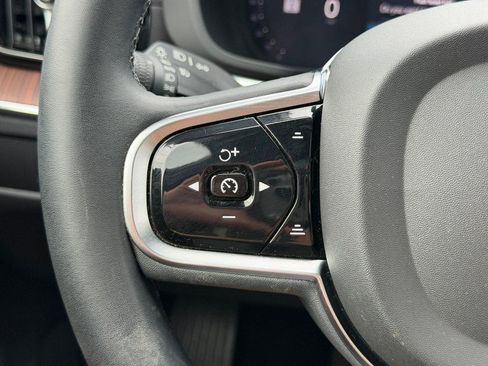 Certified 2023 Volvo XC60 B5 Ultimate w/ Climate Package AWD/4WD image 18