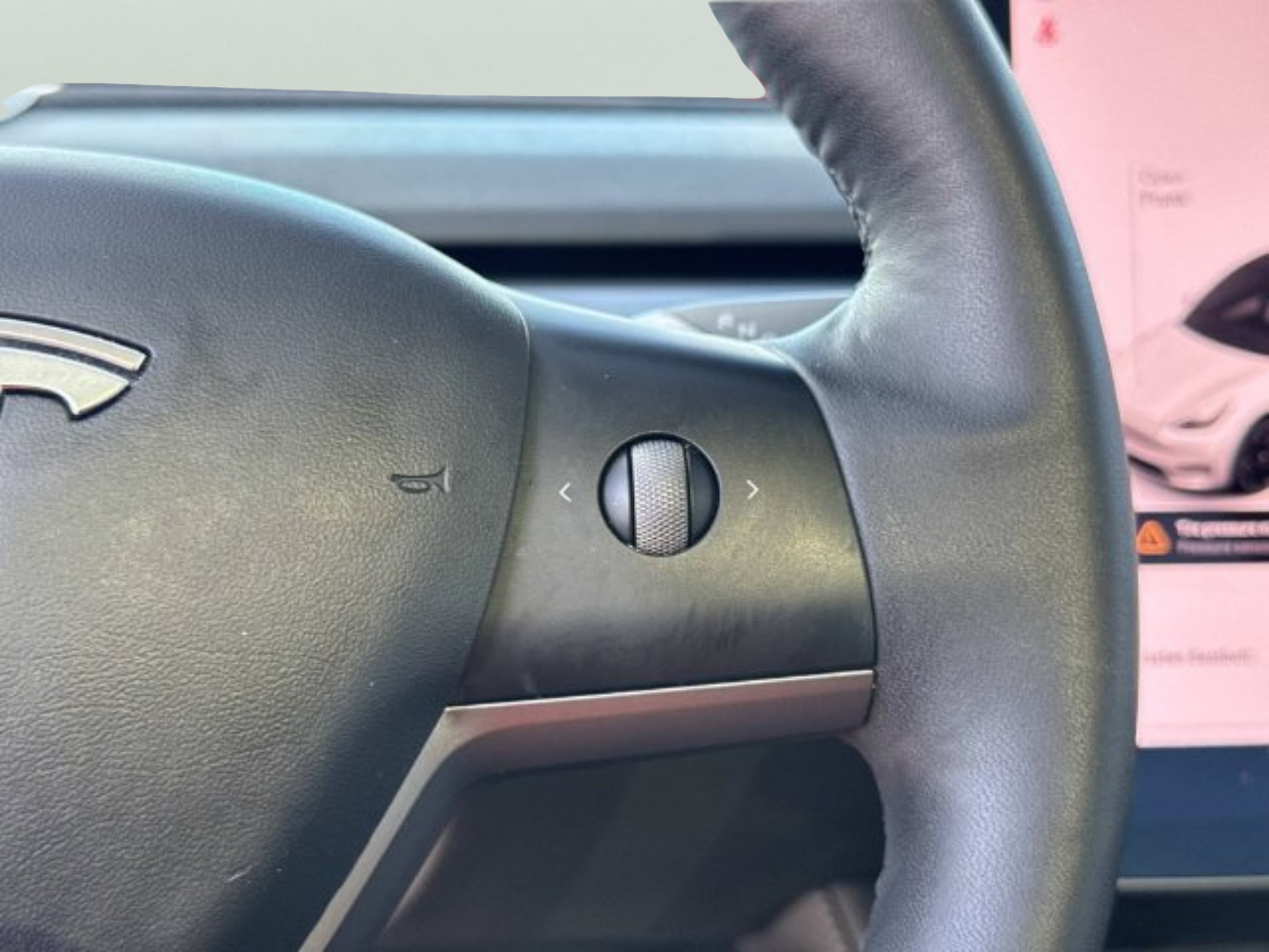 Used 2021 Tesla Model Y Long Range AWD/4WD image 31