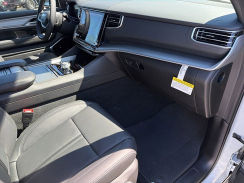 New 2026 Jeep Grand Wagoneer Limited AWD/4WD image 37