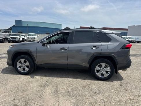 Used 2023 Toyota RAV4 LE AWD/4WD image 7