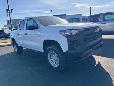 New 2026 Chevrolet Colorado W/T image 2
